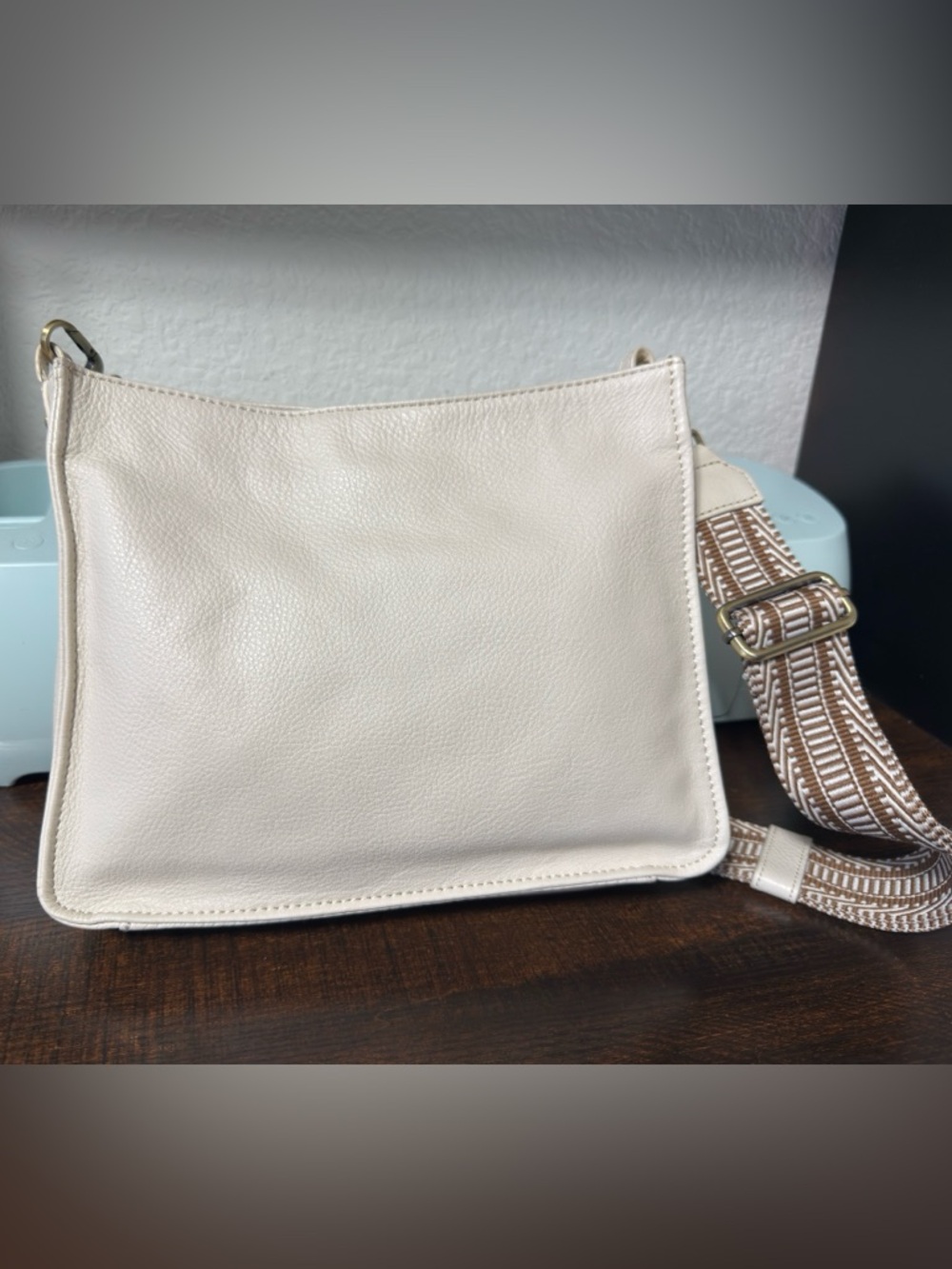 HOBO Cass Crossbody Bag